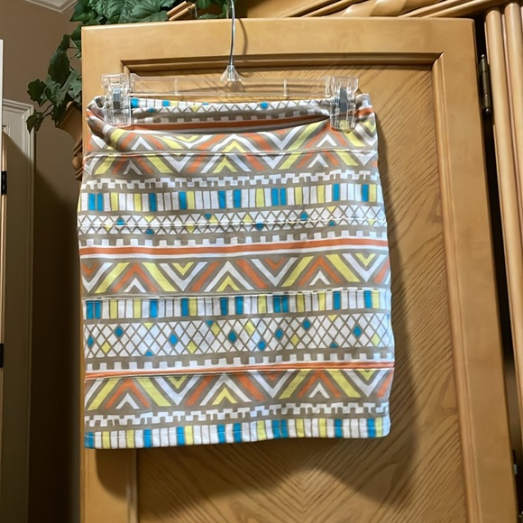 Nollie pacsun Aztec print mini skirt size small - Picture 7 of 9